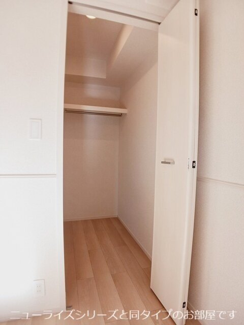 下細井町アパートの収納
