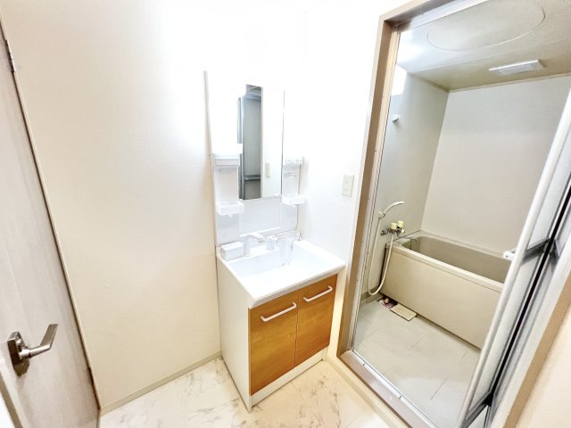 ガーデンプレイスめいわの洗面所|※別部屋参考写真