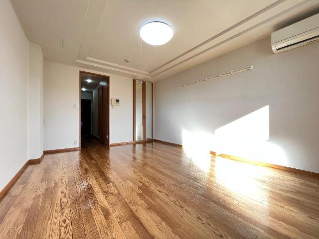 Ｐｒｏｎｉｔｙの内装|室内
