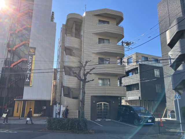 目黒区目黒本町２丁目の賃貸マンションの外観