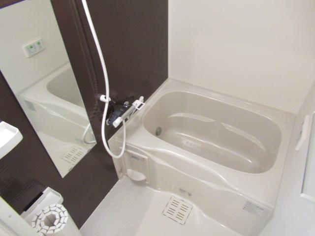 フェルトグロッサの浴室|追焚機能付きバス