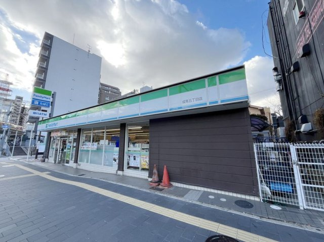 レオパレスアスターの周辺