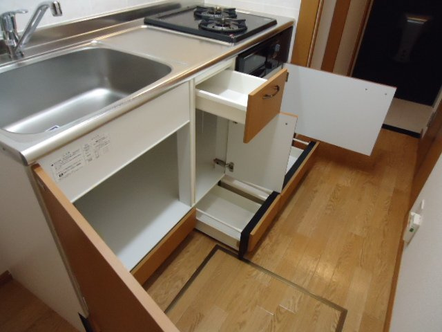 アヴェニール　弐番館の収納|キッチン収納