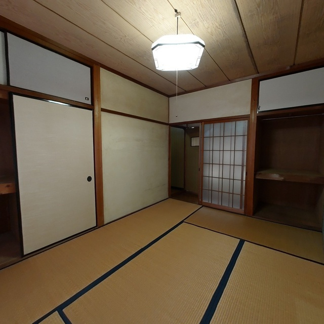 岐阜市上尻毛八幡の一戸建ての居間・リビング|2階和室
