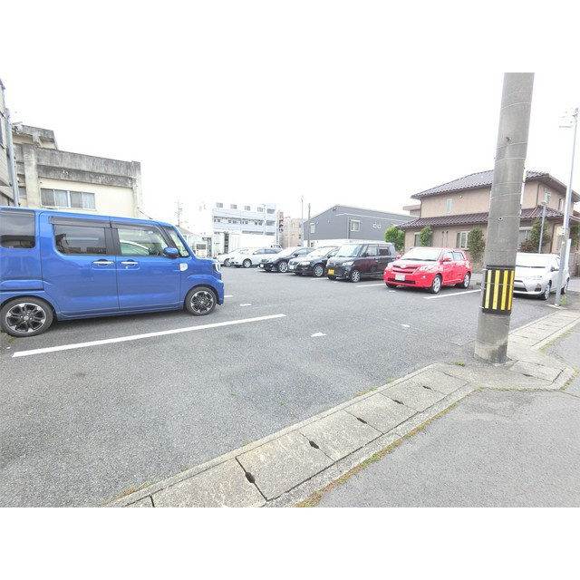 茜部新所1丁目256番駐車場