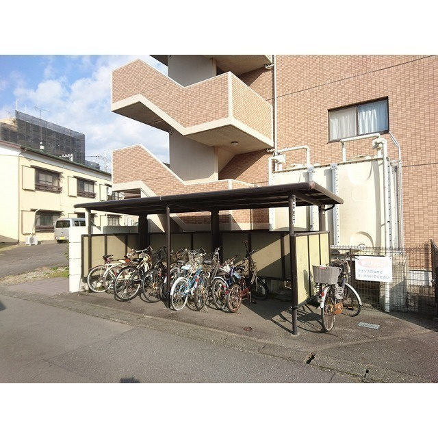 エナジー高橋の駐車場