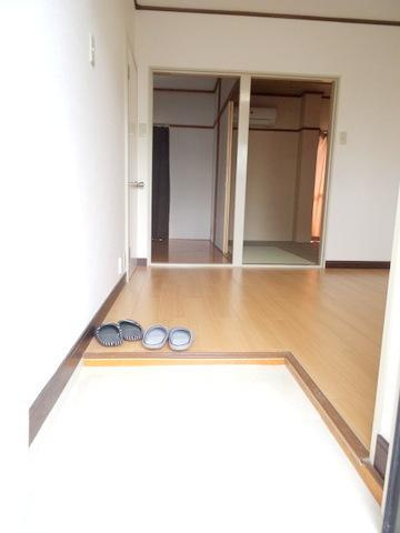 広瀬ハイツの玄関