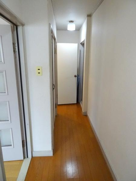シャトーナカタの玄関|★廊下部分★