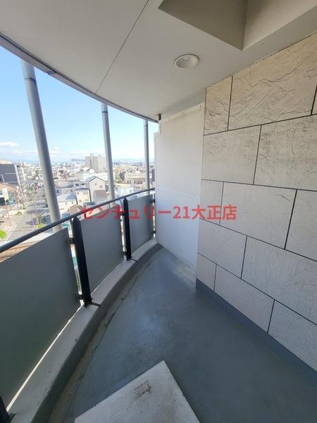 デイズハイツ港晴のバルコニー