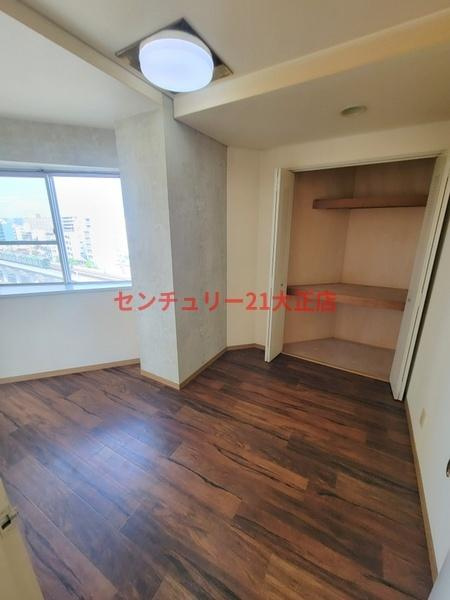 デイズハイツ港晴の洋室