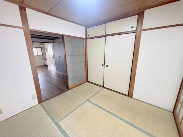 誠幸マンションの和室