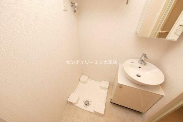 エスリード弁天町ルシェンテの洗面所