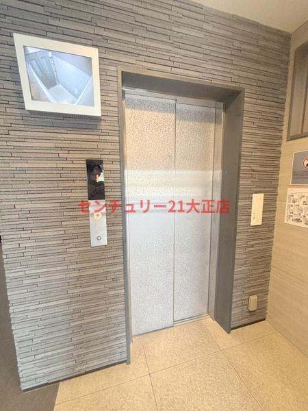セオリー大阪ベイステージのエントランス