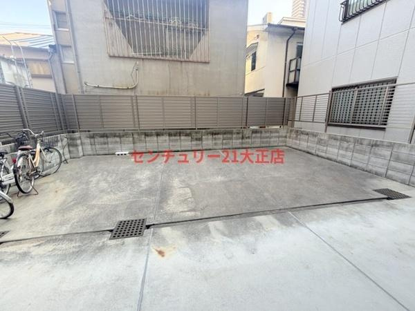 セオリー大阪ベイステージの駐車場