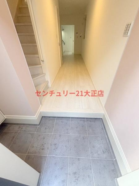 三軒家東貸戸建の玄関
