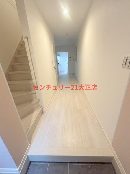 三軒家東貸戸建の玄関