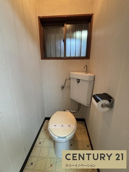 南恩加島6丁目貸家のトイレ