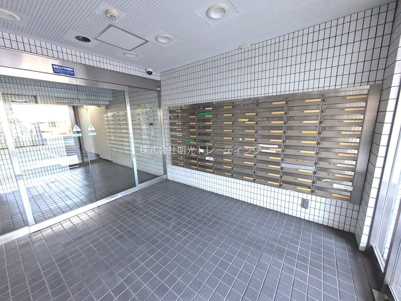 日神パレス鶴間 のロビー
