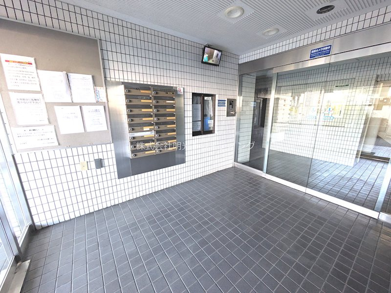 日神パレス鶴間 のロビー