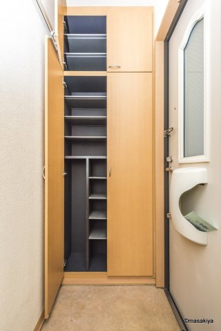 シェリール朝陽の玄関