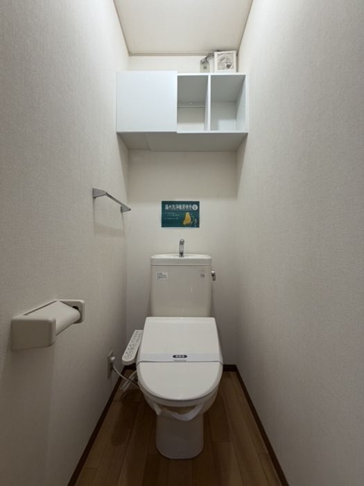 福井狐橋０戸建D-rooomのトイレ
