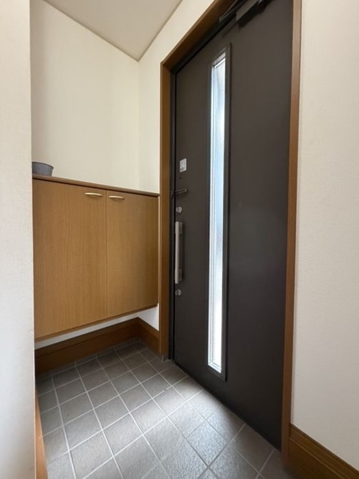 福井狐橋０戸建D-rooomの玄関