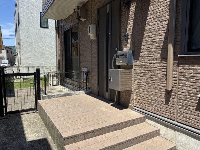 福井狐橋０戸建D-rooomの玄関