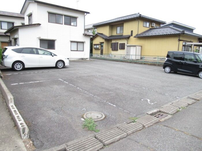 豊岡Ｉ貸家の駐車場