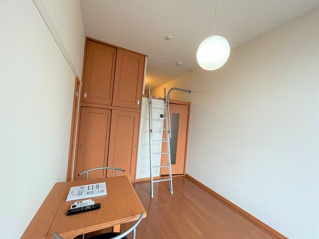 レオパレスメルツェの寝室