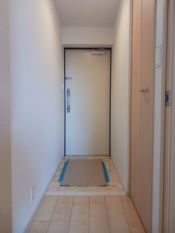 サニーレジデンスの玄関