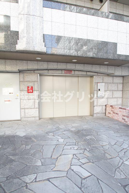 グランド・ガーラ横濱山下町の駐車場