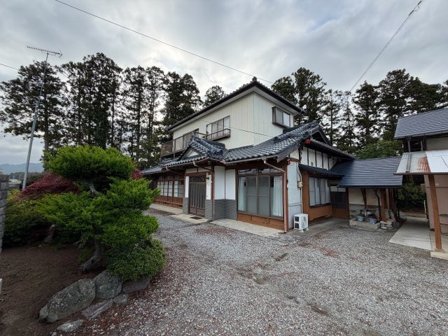 【外観】 | 相馬郡新地町谷地小屋字新地　庭付き　7SLDK