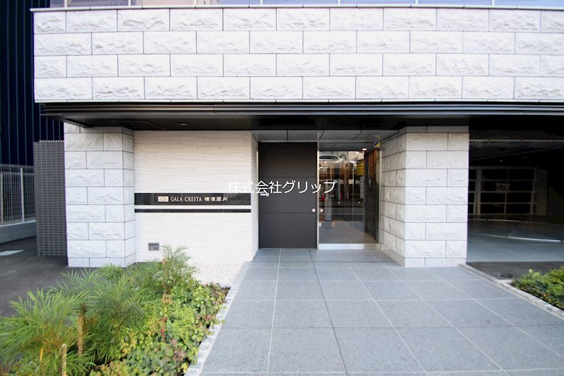 ガーラ・クレスタ横濱関内のエントランス