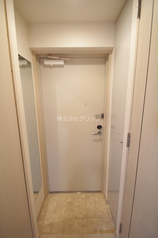 グランド・ガーラ横濱万世町の玄関