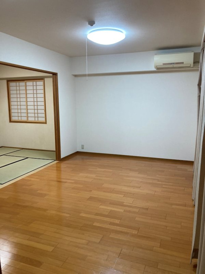 【居間・リビング】 | フォレストビュータワー鹿田町　壱番館