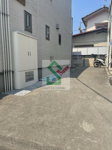 フォレストヒルズB棟のエントランス