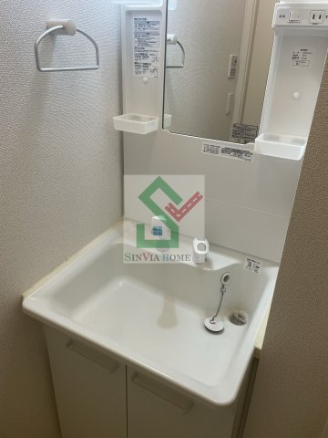 フォレストヒルズB棟の独立洗面台
