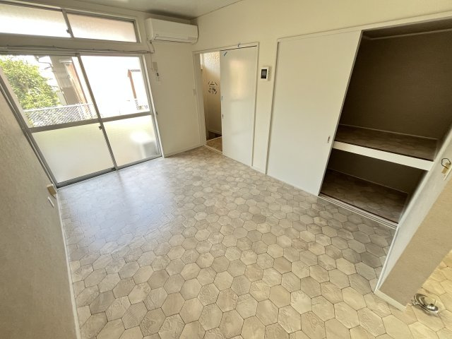 中台グリーンテラスBの内装