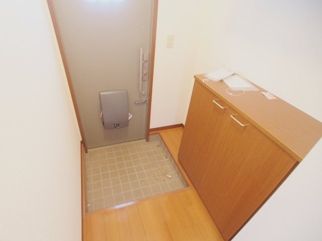 シャンプルⅡの玄関