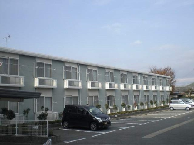 レオパレス上川原の外観
