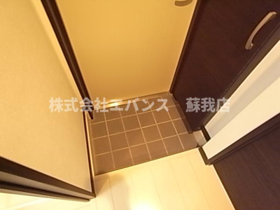 【玄関】 | Chez Plaisant（シェ　プレゾン）　 | 収納もある玄関です