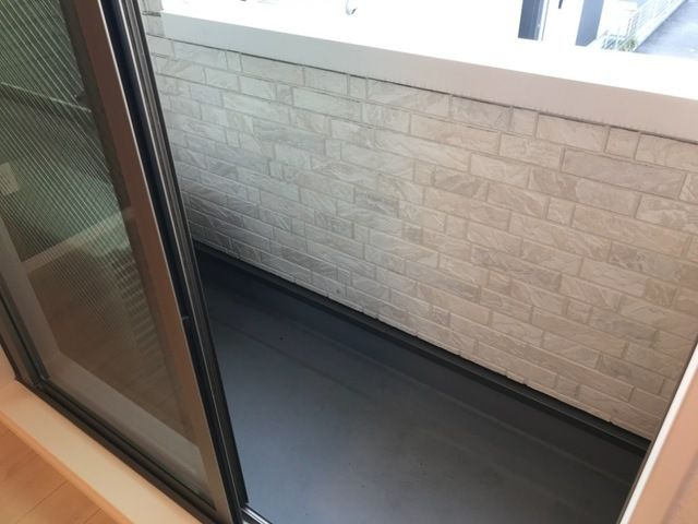 ロマネス豊のバルコニー