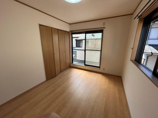 潮見台1丁目　中古戸建　（リフォーム済）の洋室|2F　6.0帖+バルコニー