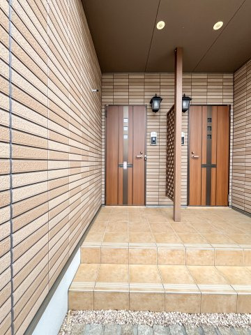 モンリーブル　Ⅲの玄関