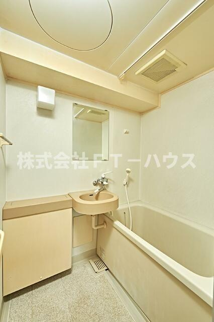 クレストパレス南行徳の浴室