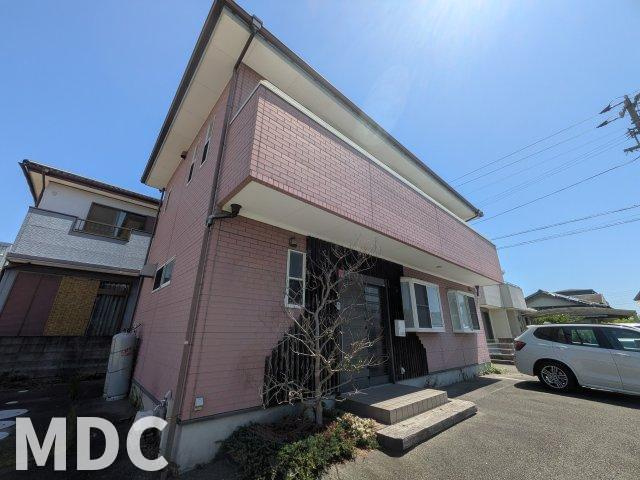 ラバーズハウス川内の駐車場