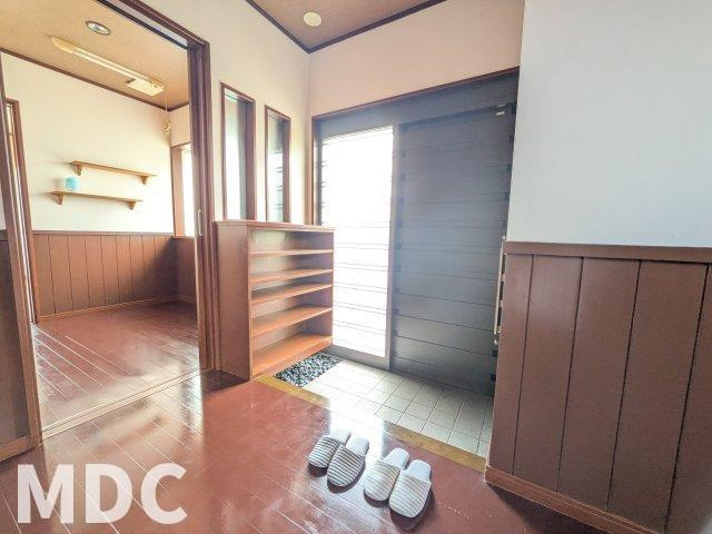 ラバーズハウス川内の玄関