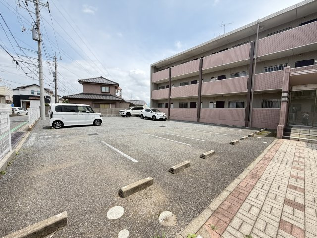 ブラウニーココの駐車場