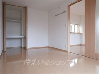 ヴィルヌーブマスダ　A棟の寝室