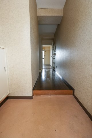 協栄マンションOYAMAの玄関|玄関　※302号室のお写真です